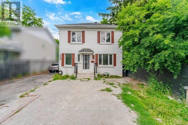 Building Photo - 249 Burnhamthorpe Rd
