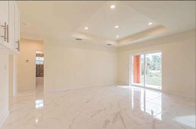 Foto del edificio - Great Location in Lake Placid-Large Three Bedroom-Two Bath+ a DEN!!