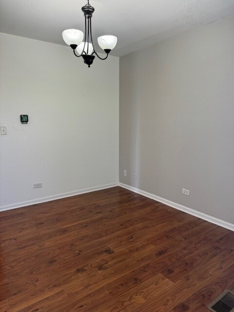 Building Photo - 2527 Dickens Dr