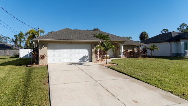 Foto del edificio - Move in with Zero Deposit! Turnkey Furnish...