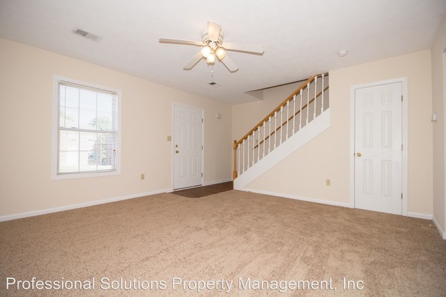 Building Photo - 1118 Richmond Green Dr