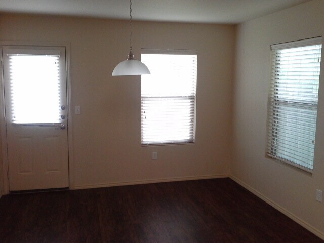 Building Photo - Heathers Cove - 7055 Heathers Pond, San An...