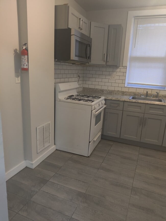 Foto del edificio - 3837 N Darien St