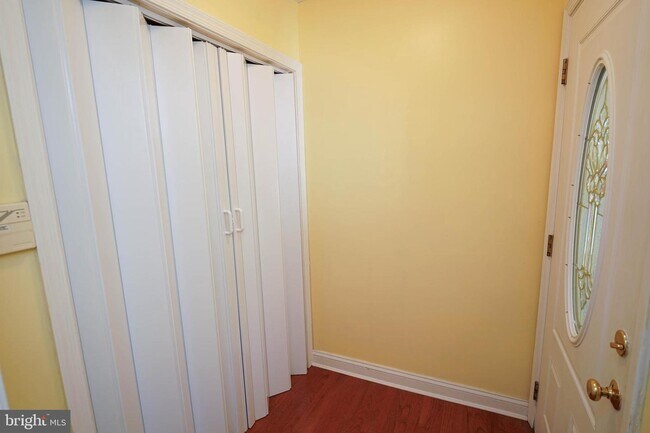 Building Photo - 6594 Quercus Dr