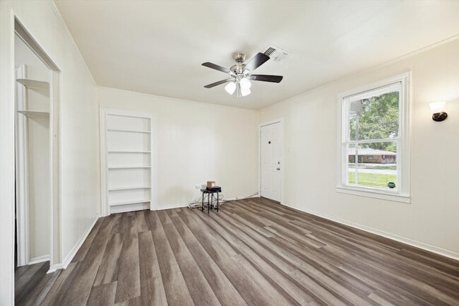 Photo - 2923 Beverly Rd House