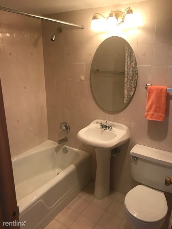 Building Photo - 1 br, 1 bath Condo - 3169 w 115th st