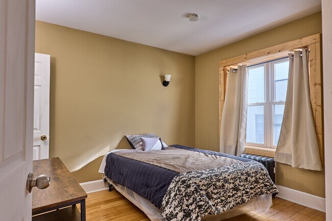 Foto del edificio - 198 Court St