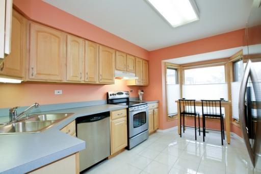 Foto del edificio - 19W 242 Old Tavern Rd E