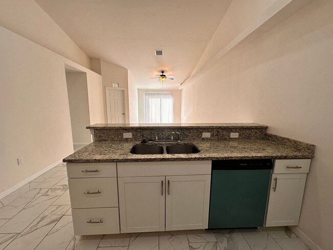 Foto del edificio - 3606 SW 7th Pl