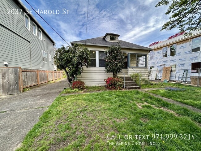 Photo - 2037 SE Harold St House