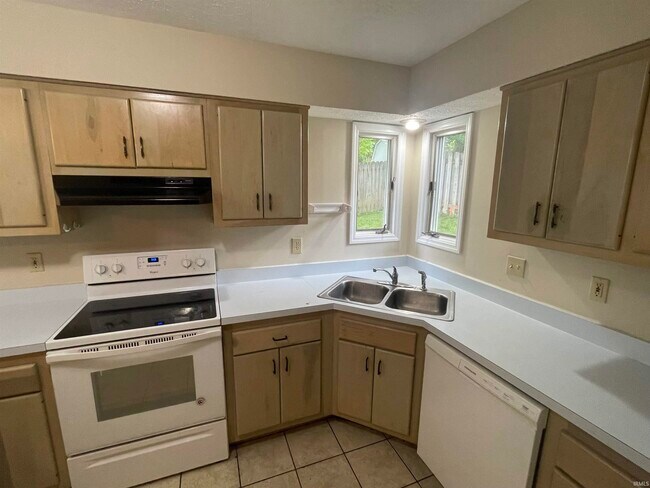 Foto del edificio - 1608 S Highland Ave