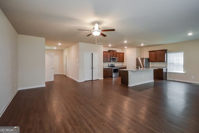 Building Photo - 424 Vermeer Ct