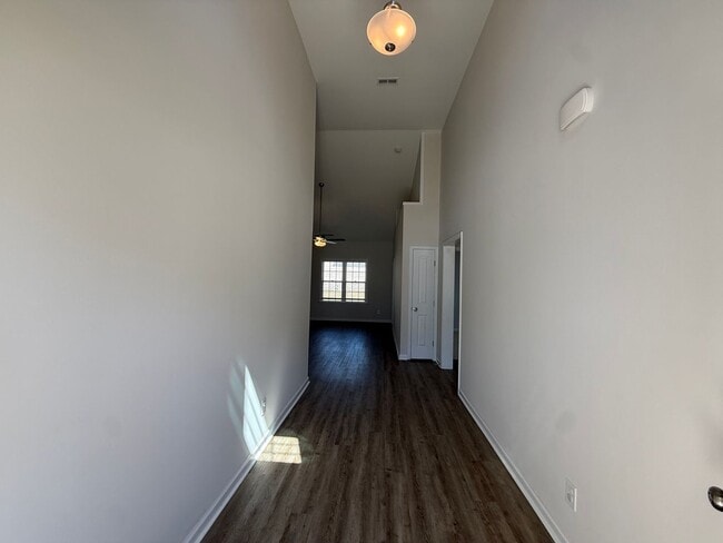 Building Photo - Longs - 3 Bedroom/ 2 Bathroom House