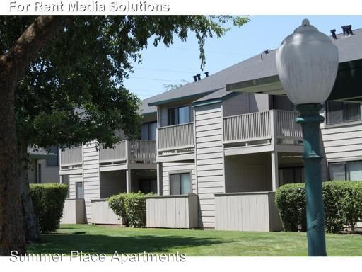Building Photo - 445 W Nees Ave