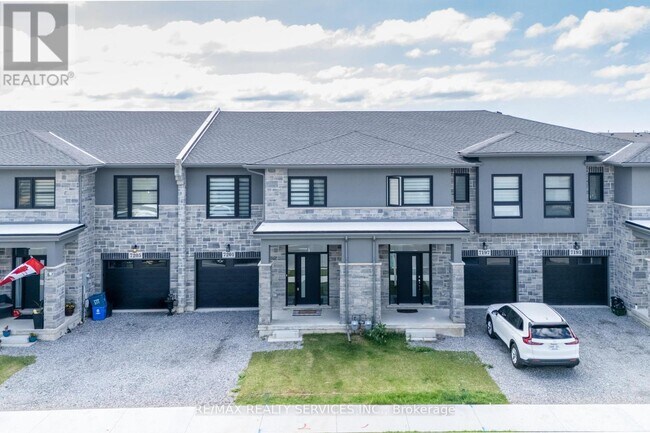 Building Photo - 7201 Parsa St