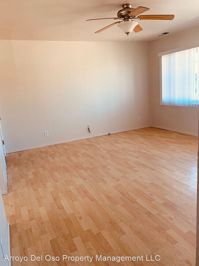 Building Photo - 3 br, 1 bath House - 412 Buena Ventura PL NE