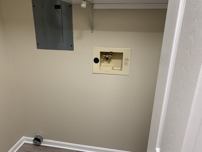 Foto del edificio - 403 N Maple St