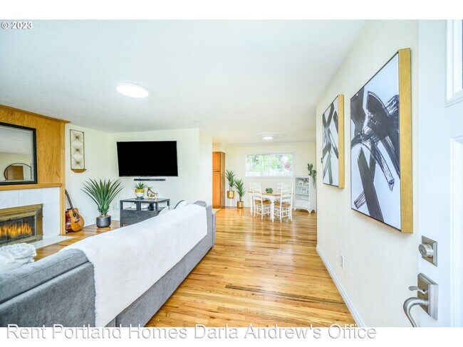 Foto del edificio - 3 br, 1.5 bath House - 2280 SW Wynwood Ave