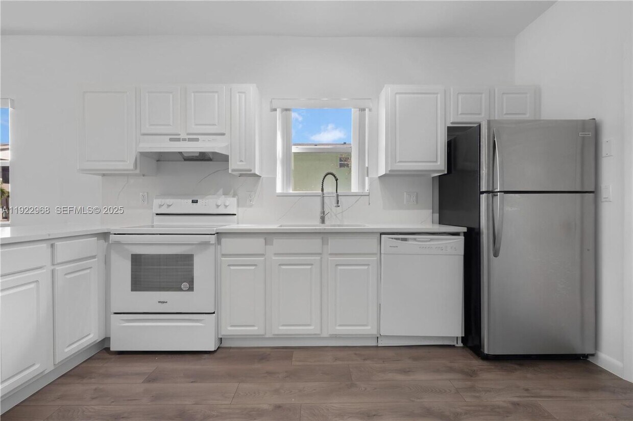 Foto principal - 5610 SW 43rd St