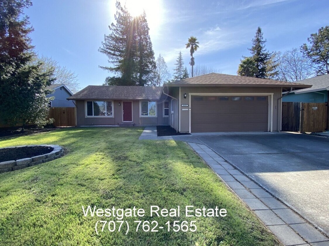 Foto principal - 8419 Lakewood Ave