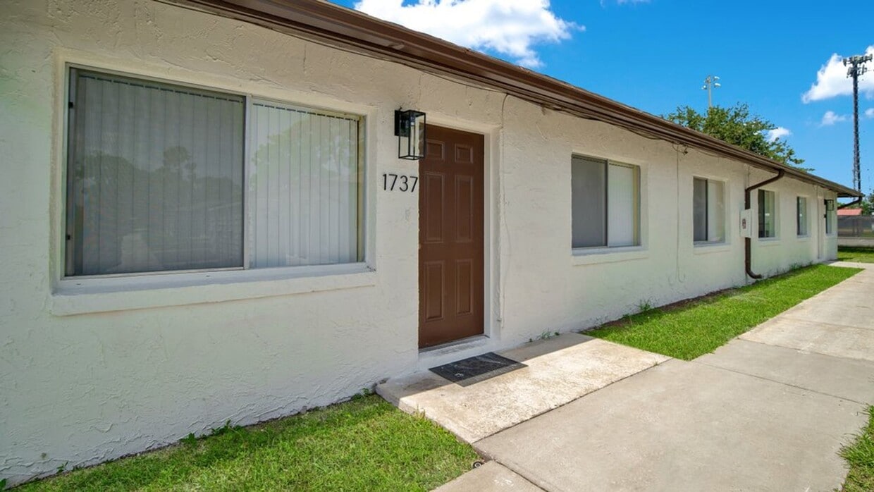 MOVE IN SPECIAL ONE MONTH FREE LIMITED TIME FOR ONE YEAR LEASE - MOVE IN SPECIAL ONE MONTH FREE LIMITED TIME FOR ONE YEAR LEASE