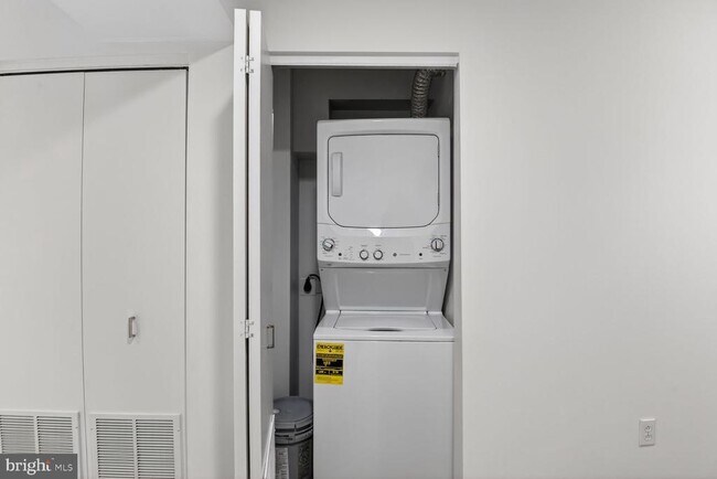 Foto del edificio - 424 Q St NW