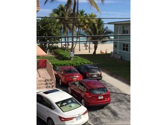 Building Photo - 1500 S Surf Rd