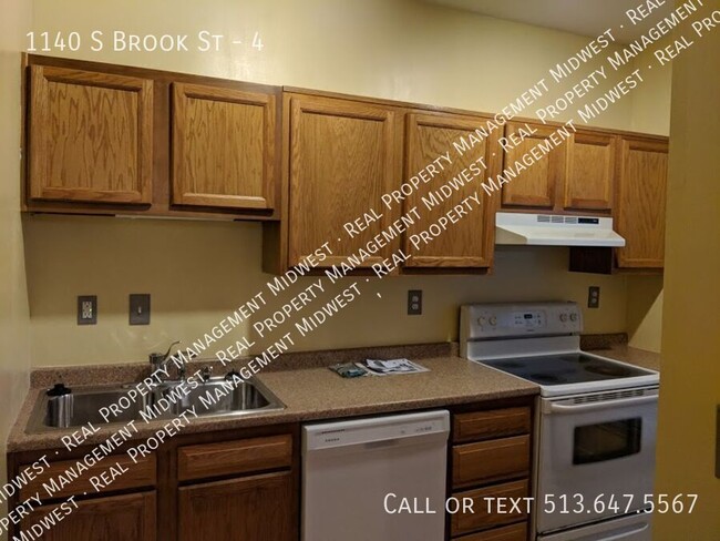 Photo - 1140 S Brook St House