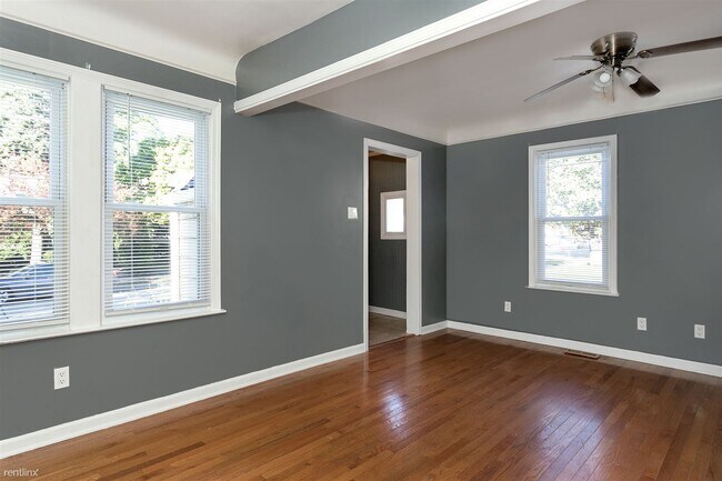 Building Photo - 4 br, 1.5 bath House - 17916 Grove St