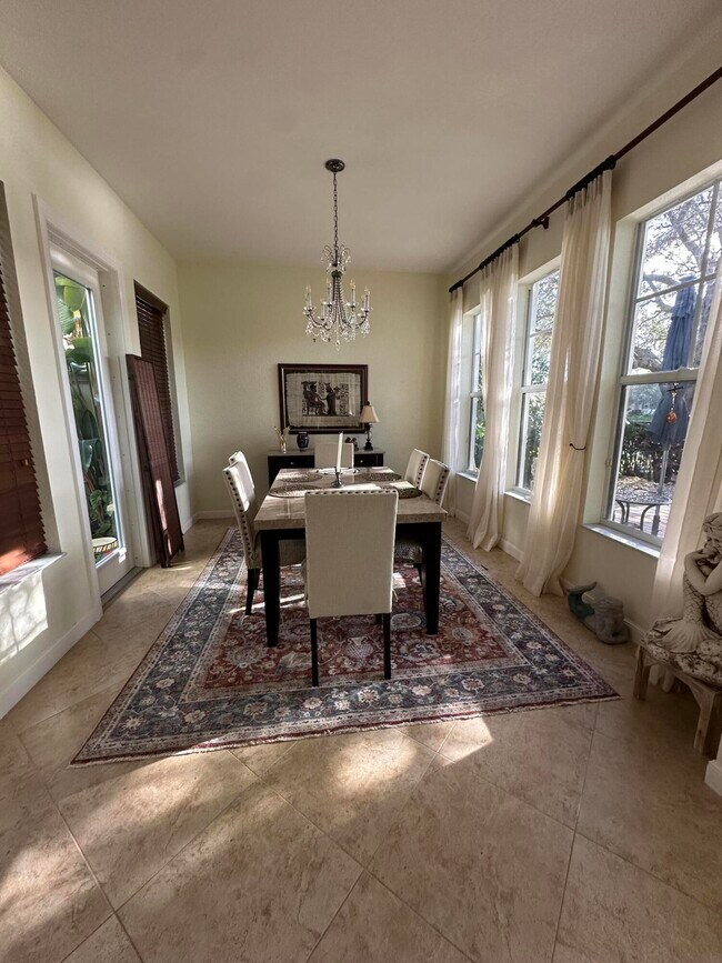 Foto del edificio - 834 Madison Ct