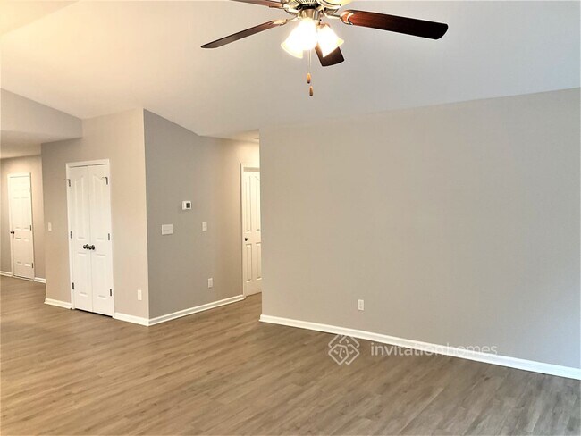 Building Photo - 9629 Pond Vista Court