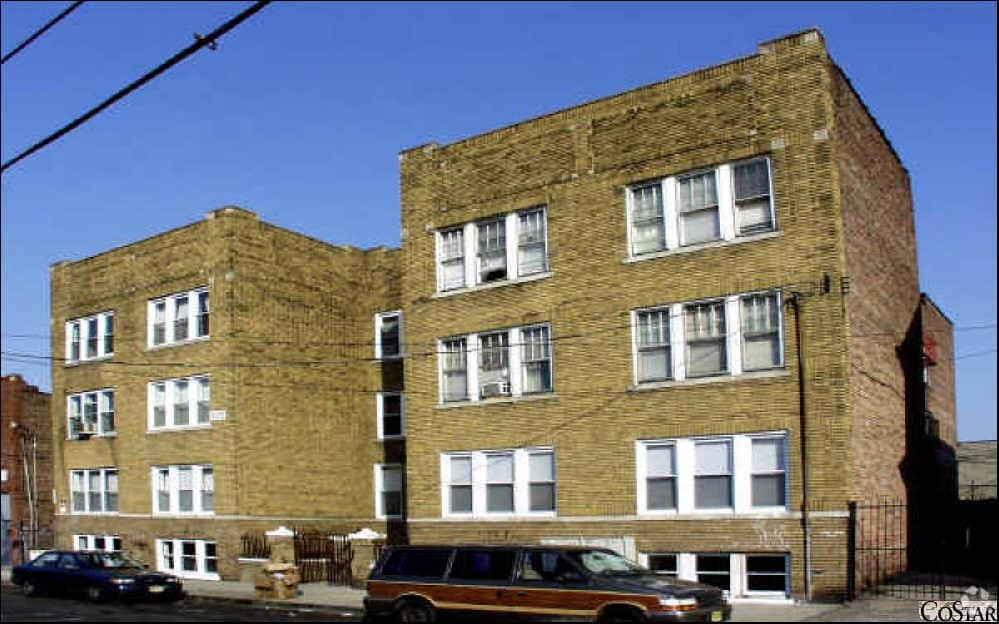 Primary Photo - 5 Romaine Pl