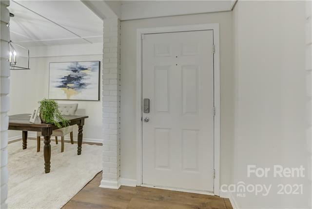 Foto del edificio - 3325 Eastwood Dr