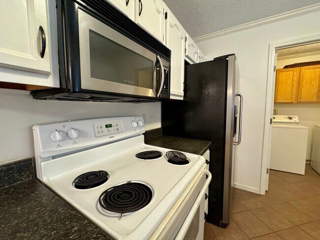 Foto del edificio - For Rent in St. Robert, MO – Spacious 4 Bed / 3 Bath Home