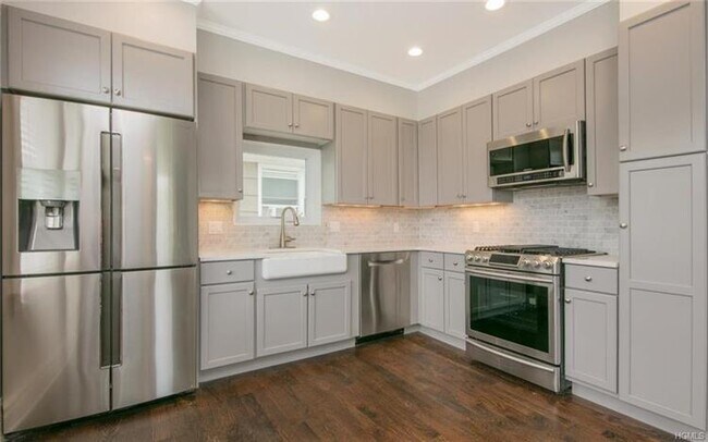 Building Photo - 216 Fenimore Rd