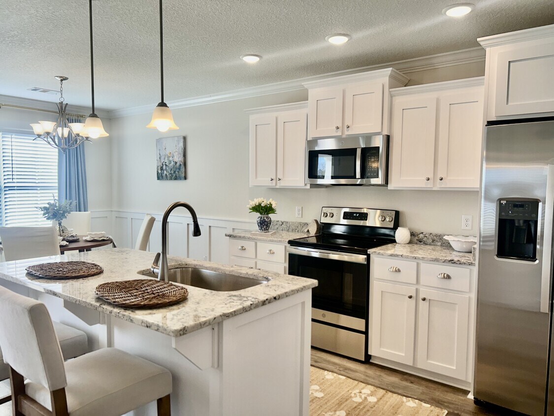 Primary Photo - 103A Atlantic Ave