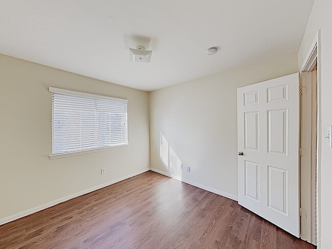 Foto del edificio - 6002 Deep South Dr