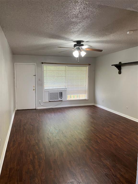 Building Photo - 6012 Westridge Ln