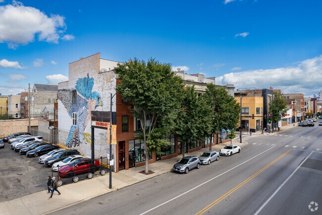 Building Photo - 1700-1708 W Chicago Ave