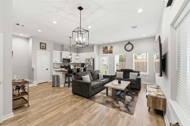 Foto del edificio - 417 Stonework Garden Ln