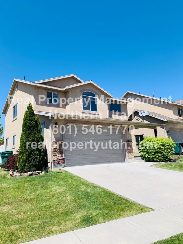 Foto principal - 3 Bed 2.5 Bath Home in Layton Coming Soon!