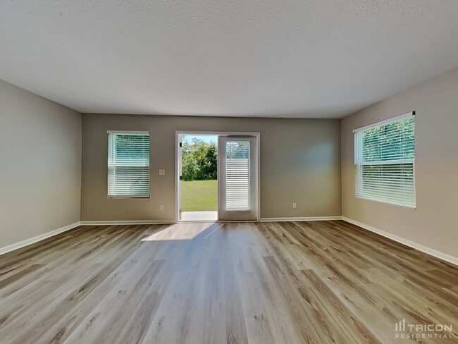 Foto del edificio - 4537 Glendas Meadow Dr