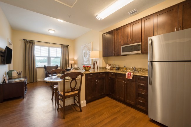 Building Photo - Discovery Village @ Tampa Palms Senior Living