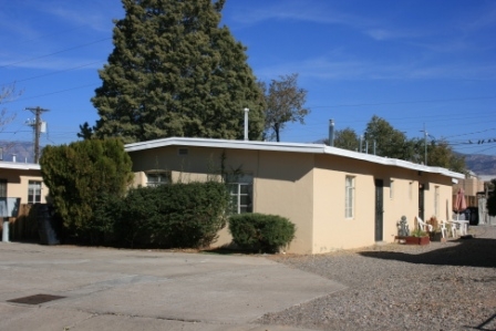 Building Photo - 508-514 Alvarado Dr SE