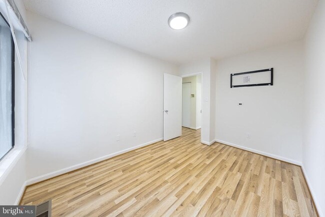 Foto del edificio - 2232 Southgate Square