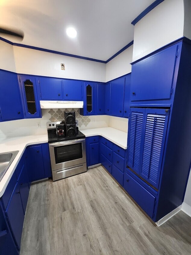 4 Hill St, Troy, NY 12180 Apartments in Troy, NY