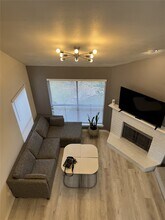 Building Photo - 3130 Walnut Bend Ln