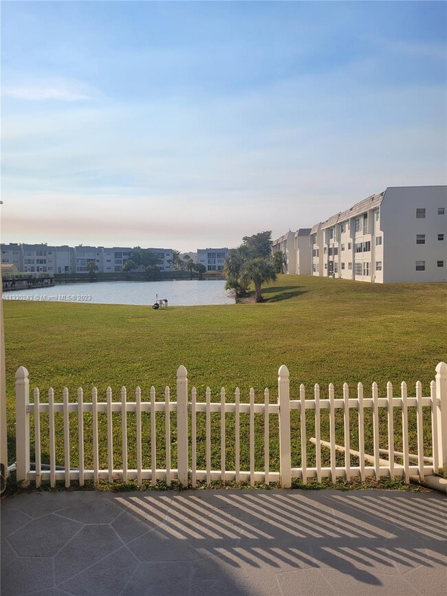 Building Photo - 8110 Sunrise Lakes Blvd