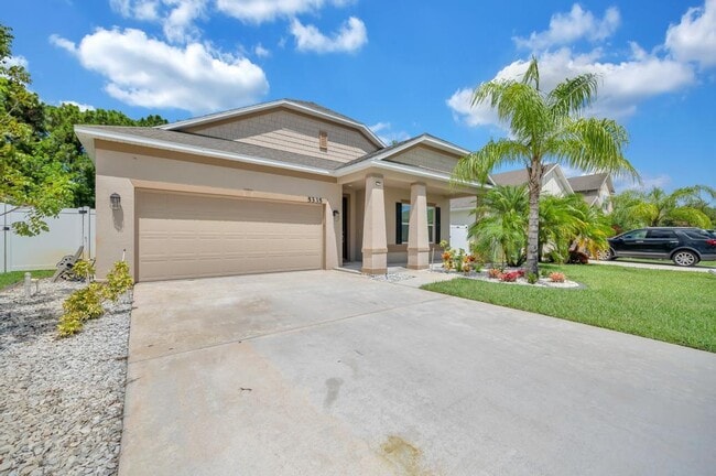Building Photo - 5335 NW Wisk Fern Cir