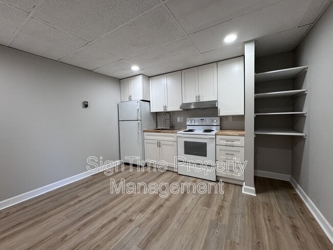 Building Photo - 229 Jonathan St
